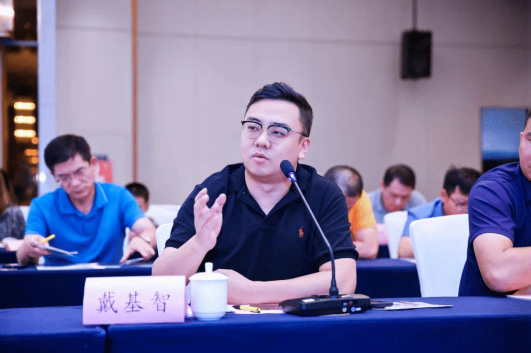 支串飞”“小车小团”高端定制游（线路含兴义）开元棋牌试玩“贵客”专属！贵州在深推介“支(图4)